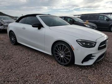 Mercedes Klasa E W214 2023 Mercedes-Benz Klasa E 2023, 3.0L, porysowany lakier 3.0 Benzyna 362KM, zdjęcie 2