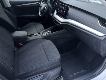 Skoda Octavia IV Liftback 2.0 TDI 150KM 2022 Skoda Octavia 2.0TI 150KM Style DSG l LED Matrix,, zdjęcie 7