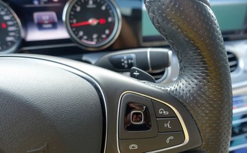 Mercedes Klasa E W213 Limuzyna 2.0 220d 194KM 2018 Mercedes-Benz Klasa E 220d 195KM 4Matic Salon PL 2 wlasciciel Bogate wypos, zdjęcie 27