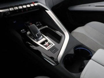 Peugeot 5008 II Crossover 1.5 BlueHDI 130KM 2019 Peugeot 5008 automat jasna tapicerka półskóry, zdjęcie 31