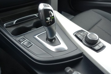 BMW Seria 3 F30-F31-F34 Limuzyna Facelifting 1.5 318i 136KM 2018 BMW Seria 3 czujniki parkowania, automat, klimatyzacja, ISOFIX, LED, FV23, zdjęcie 11