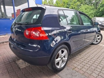 Volkswagen Golf V Hatchback 1.4 i 16V 75KM 2005 Volkswagen Golf Piekny klimatyzacja bez rdzy 1.4 Benzyna 75KM, zdjęcie 3