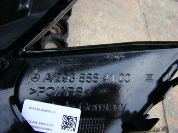 Манекен гриля Mercedes EQC