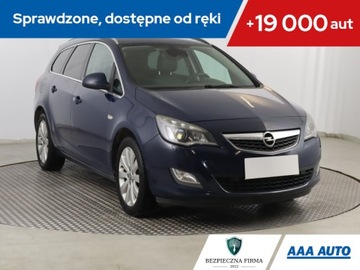 Opel Astra J Sports Tourer 1.7 CDTI ECOTEC 125KM 2011 Opel Astra 1.7 CDTI, Navi, Xenon, Klima
