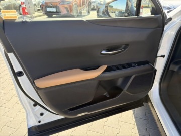 Lexus UX Crossover Facelifting 2.0 250h 184KM 2023 Lexus UX 250h GPF Business 2WD UX250h Business + T, zdjęcie 20