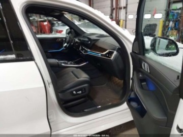 BMW X5 G05 2024 BMW X5 phev, 2024r., 4x4, 3.0L 3.0 Benzyna 308KM, zdjęcie 8