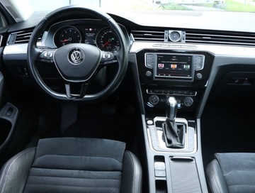 Volkswagen Passat B8 Limousine 2.0 TSI BlueMotion Technology 220KM 2015 VW Passat 2.0 TSI, Salon Polska, Serwis ASO, zdjęcie 6