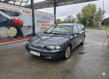 Volvo V70 II 2.4 140KM 2004
