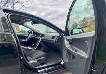 Volvo V60 I Kombi Facelifting 2.0 D2 DRIVE-E 120KM 2017 Volvo V60 Volvo V60 D2 Geartronic 2.0 Diesel 120KM, zdjęcie 26