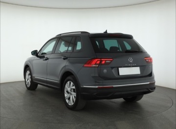 Volkswagen Tiguan II SUV Facelifting 2.0 TSI 190KM 2022 VW Tiguan 2.0 TSI, Salon Polska, 4X4, DSG, zdjęcie 3