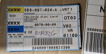 TAPICERKA DRZWI PRAWY TYŁ OCTAVIA IV 5E6867024A