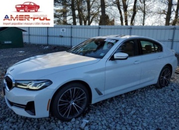 BMW Seria 5 G30-G31 2022 BMW Seria 5 540xi 2022 3.0l 3.0 Benzyna 335KM