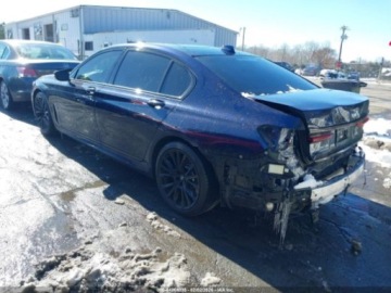 BMW Seria 7 G70 2022 BMW Seria 7 750i xDrive 2022 4.4 Benzyna 523KM, zdjęcie 12