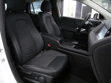 Mercedes GLA II Off-roader Facelifting 2.0 180d 116KM 2025 MERCEDES-BENZ GLA 180 d Suv 2.0 (116KM) 2025, zdjęcie 7