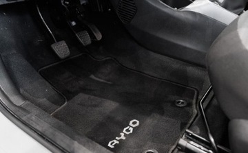 Toyota Aygo II Hatchback 3d Facelifting 1.0 VVT-i 72KM 2019 Toyota Aygo 1.0 VVT-i X-play Benzyna 72KM, zdjęcie 29