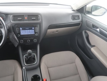 Volkswagen Jetta VI Sedan 1.2 TSI 105KM 2012 VW Jetta 1.2 TSI, Salon Polska, Serwis ASO, Klima, zdjęcie 7