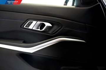 BMW Seria 3 G20-G21 Limuzyna 2.0 330i 258KM 2023 BMW Seria 3 330i SedanM Pakiet SportowyActive Guard PlusPakiet Aerodynamic, zdjęcie 8