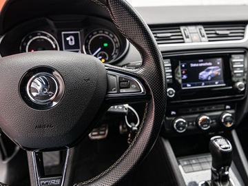 Skoda Octavia III RS Kombi 2.0 TSI 220KM 2013 SKODA Octavia 2.0 TSI RS DSG Combi 220KM 2013, zdjęcie 13