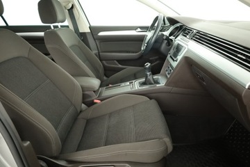 Volkswagen Passat B8 Limousine 2.0 TDI BlueMotion Technology 150KM 2016 VW Passat 2.0 TDI, Salon Polska, Serwis ASO, zdjęcie 6