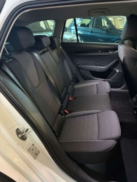 Skoda Octavia IV Liftback 1.5 TSI EVO 150KM 2024 Skoda Octavia 1.5 mHEV 150 KM DSG Gwarancja Salon PL FV23 2024 1.5, zdjęcie 32