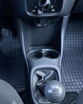 Toyota Aygo II Hatchback 3d Facelifting 1.0 VVT-i 72KM 2019 Toyota Aygo Toyota Aygo 1.0 VVT-i X Comfort 72KM 2019 Benzyna 72KM, zdjęcie 12