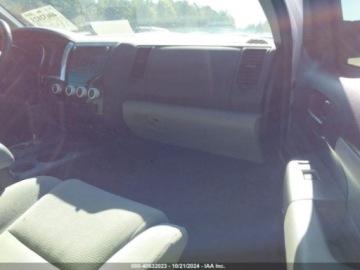 Toyota Sequoia II 2022 Toyota Sequoia sr5, 2022r., 5.7L 5.7 Benzyna 381KM, zdjęcie 9