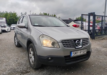 Nissan Qashqai I Crossover 1.6 115KM 2007 Nissan Qashqai 2007r, 1.6 Benzyna. Lekko uszkodzony prawy tyl. Jezdzi., zdjęcie 1