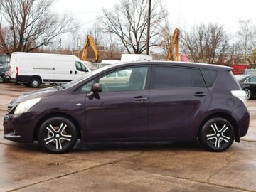 Toyota Verso Minivan 2.0 D-4D 126KM 2010 TOYOTA VERSO 2.0 D-4D 126KM , Monitory DVD, Serwis, Stan bardzo dobry, zdjęcie 3