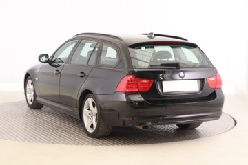 BMW Seria 3 E90-91-92-93 Touring E91 2.0 318d 143KM 2012 BMW 3 318 d, Navi, Xenon, Klima, Klimatronic, zdjęcie 3