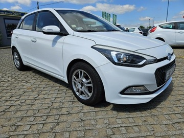 Hyundai i20 I Hatchback 5d Facelifting 1.4 CVVT 100KM 2015 Hyundai i20 1,4 benzyna 100KM automat salon polska, zdjęcie 1