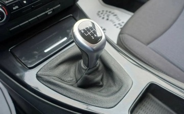 BMW Seria 3 E90-91-92-93 Touring E91 2.0 316d 115KM 2010 BMW Seria 3 316d 116KM LIFT Potwierdzony przebieg Zdrowa Klimatronik 2.0, zdjęcie 19