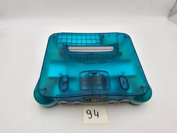 КОНСОЛЬ NINTENDO 64, ЕВРОПЕЙСКАЯ ВЕРСИЯ, ПРОЗРАЧНАЯ СИНЯЯ + ОРИГИНАЛЬНЫЕ АКСЕССУАРЫ