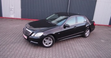 Mercedes Klasa E W212 Limuzyna 200 CGI BlueEFFICIENCY 184KM 2012 Mercedes-Benz Klasa E 1,8BenzynaAutomat LimuzynaSkora Ksenon 1.8, zdjęcie 30