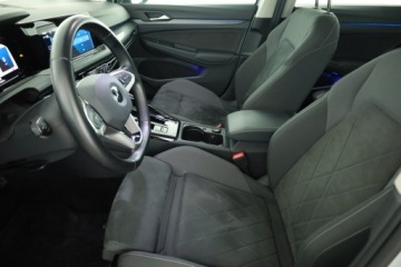 Volkswagen Golf VIII Hatchback Plug-In-Hybrid 1.4 TSI 204KM 2022 VW Golf 1.4 TSI eHybrid, Salon Polska, zdjęcie 6