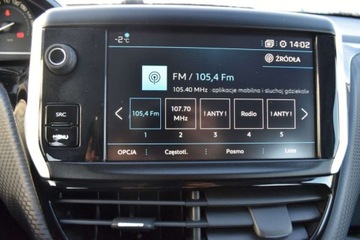 Peugeot 2008 I SUV Facelifting 1.2 PureTech 110KM 2018 Peugeot 2008 SalonPL 110KM Climatronic Nawigacja Smartlink Czujniki Park., zdjęcie 21