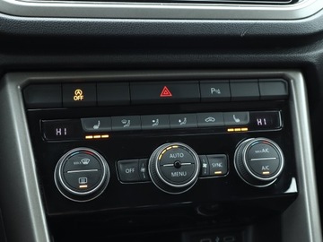 Volkswagen T-Roc I SUV 1.0 TSI 110KM 2021 VW T-Roc 1.0 TSI, Salon Polska, VAT 23%, Klima, zdjęcie 12