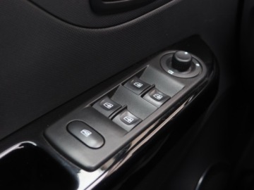 Renault Captur I Crossover 1.2 TCe EDC 120KM 2014 Renault Captur 1.2 TCe, Automat, Navi, Klima, zdjęcie 16