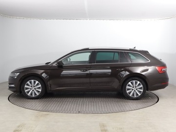 Skoda Superb III Kombi Facelifting 2.0 TSI 190KM 2021 Skoda Superb 2.0 TSI, Salon Polska, 1. Właściciel, zdjęcie 2