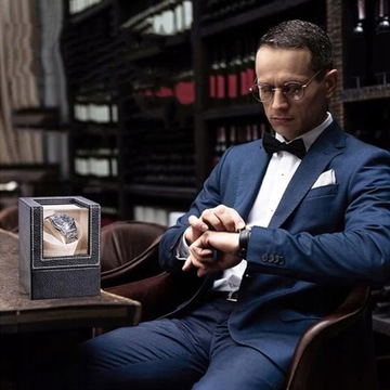 АВТОМАТИЧЕСКИЙ ЗАВОДЧИК ЧАСОВ, ЯЩИК ДЛЯ ХРАНЕНИЯ ЧАСОВ