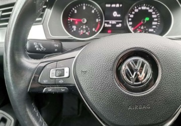 Volkswagen Passat B8 Variant 2.0 TDI BlueMotion SCR 150KM 2018 Volkswagen Passat Volkswagen Passat 2.0 TDI SCR DSG Trendline 2.0 Diesel, zdjęcie 12