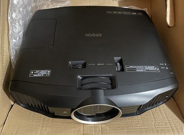 Projektor kina domowego Epson EH-TW9100 - uszkodzony