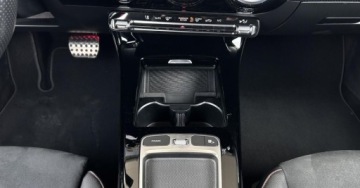 Mercedes CLA C118/X118 Coupe Facelifting 1.3 180 136KM 2024 Mercedes-Benz CLA Salon PL AMG Line Kamera Czujniki MBUX Carplay Android A, zdjęcie 17