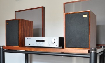 WHARFEDALE DENTON MAHOGANY + CAMBRIDGE AUDIO AXR85