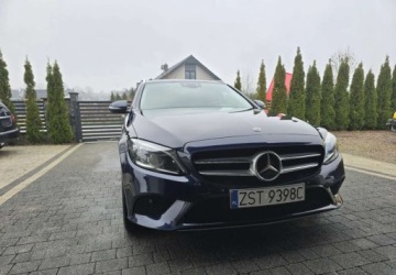 Mercedes Klasa C W205 Kombi Facelifting HYBRYDA 2.0 300 e 320KM 2020 Mercedes-Benz Klasa C Mercedes-Benz Klasa C 2.0 Hybryda Plug-in 320KM, zdjęcie 1