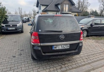 Opel Zafira B 1.8 ECOTEC 140KM 2009 Opel Zafira Opel Zafira 7-osobowa 1.8 16V 2009 Bogata wersja Bezwypadk, zdjęcie 2