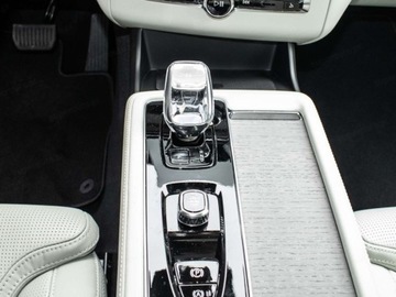 Volvo XC90 II 2025 VOLVO XC90 B5 AWD Ultra Dark 7os Suv 2.0(244KM) 2025, zdjęcie 12