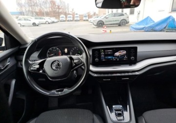 Skoda Octavia IV Liftback 1.5 TSI EVO 150KM 2021 Skoda Octavia Ambition 1.5 TSI e-Tec 150 KM Kamera LED Czujniki Climat, zdjęcie 9