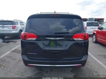 Chrysler Pacifica II 2019 Chrysler Pacifica Touring L 2019 3.6l 3.6 Benzyna 287KM, zdjęcie 4