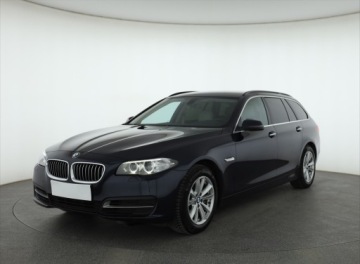 BMW Seria 5 F10-F11 Touring Facelifting 530d 258KM 2016 BMW 5 530d xDrive, Salon Polska, Serwis ASO, zdjęcie 1