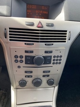 Opel Astra H Kombi 1.7 CDTI ECOTEC 100KM 2008 Opel Astra 1.7 Diesel 100KM, zdjęcie 8